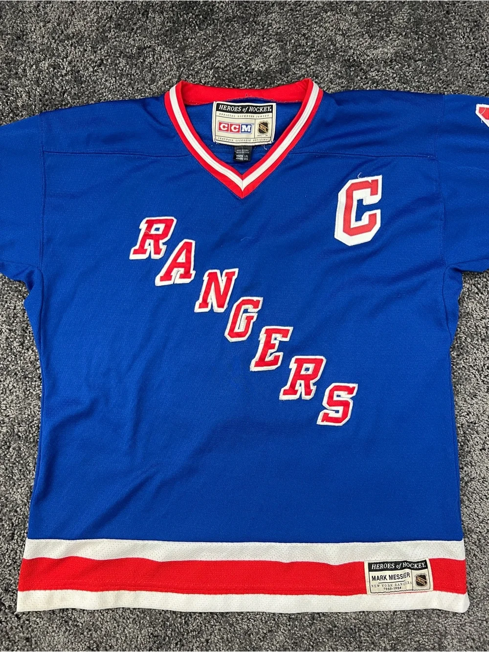 CCM New York Rangers Mark Messier Jersey Youth L/XL Heroes Of Hockey Blue Red